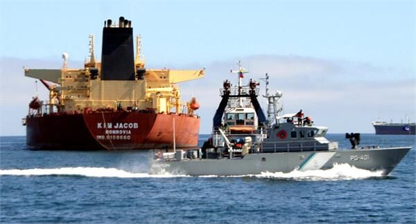 अमेरिका ने वेनेजुएला से क्यूबा में तेल के नौवहन में शामिल दो कंपनियों के तीन दर्जन जहाजों पर लगाया प्रतिबंध