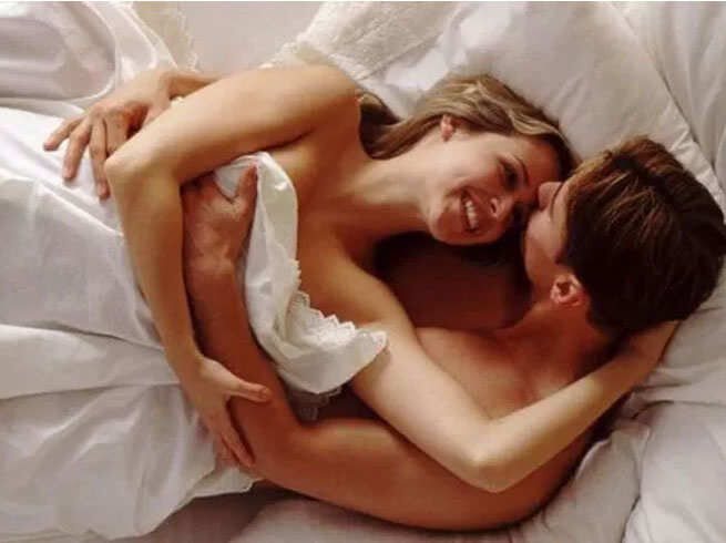 महिलाओं को चरम सुख पर पहुंचाएगी ये सेक्स पोजीशन